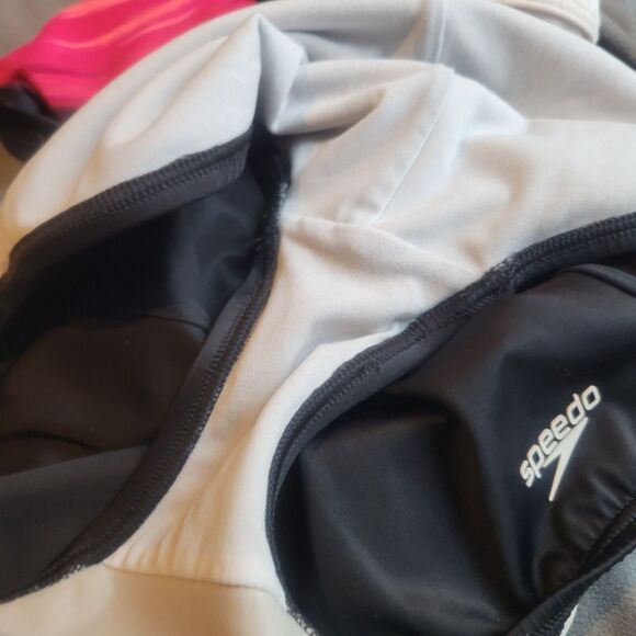 Speedo Swim Womens Size 10 Black Beach One-Piece Powerflex Eco Swimsuit Modesty - Picture 10 of 13